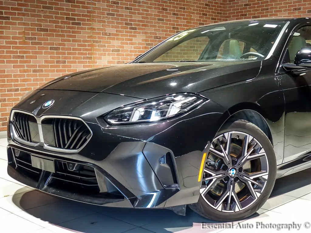Used 2025 Black BMW xDrive image 3