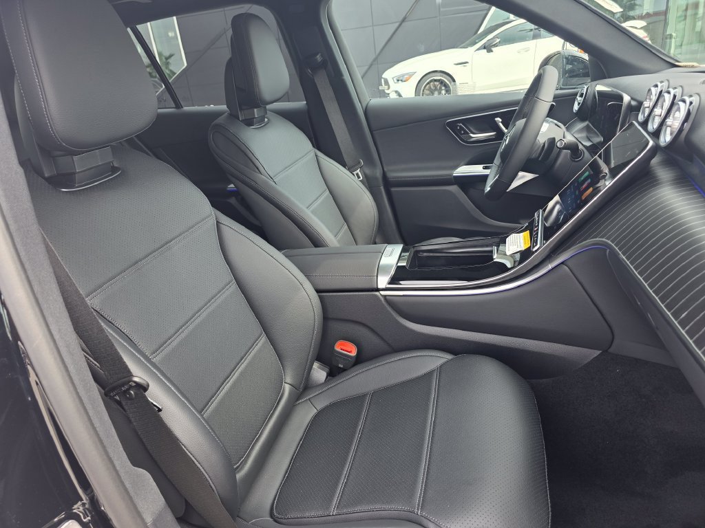 New 2026 Black Mercedes-Benz GLC 300 image 47