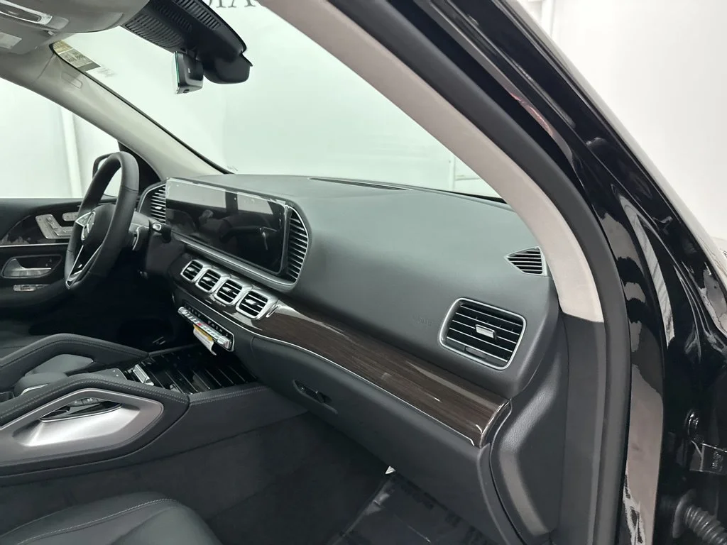 Used 2026 Black Mercedes-Benz GLE 350 image 28