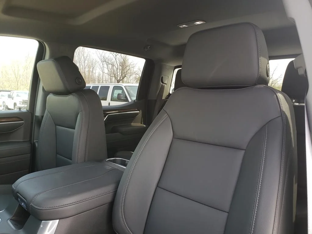 New 2026 White Chevrolet LT image 24