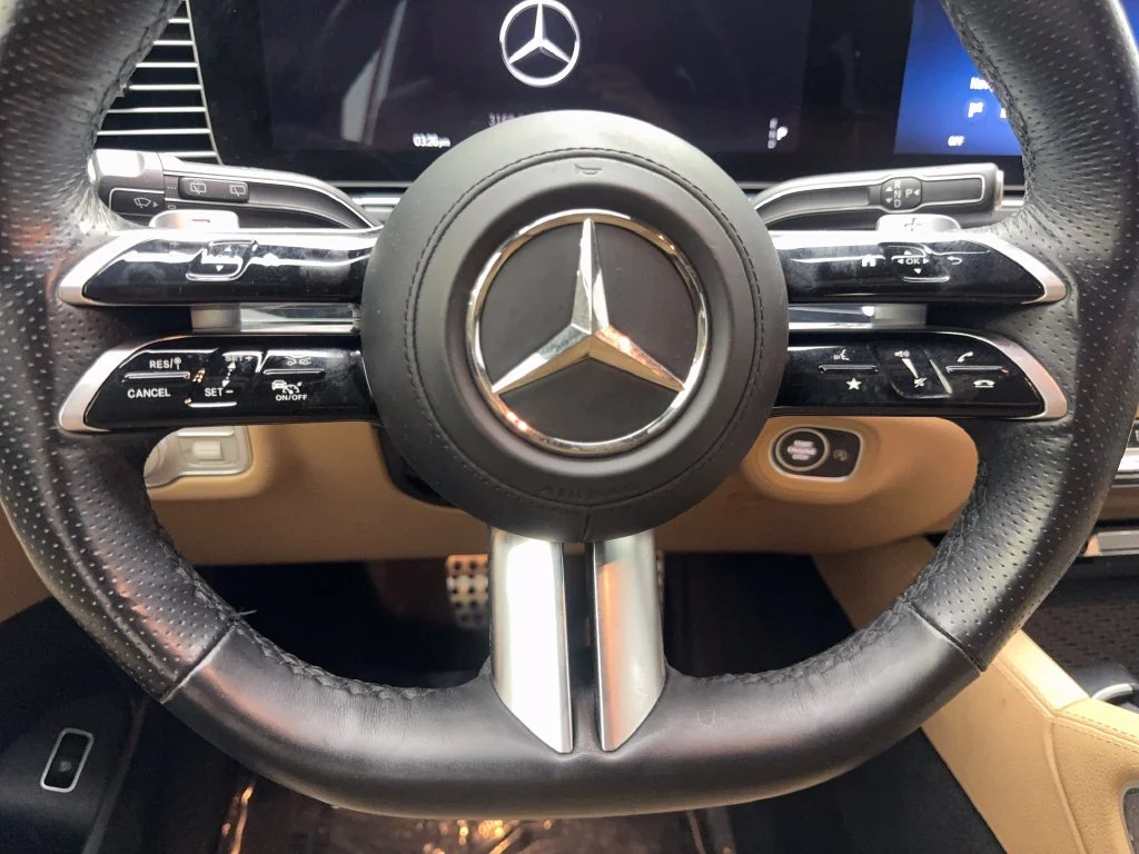 Used 2025 White Mercedes-Benz GLS 450 image 61