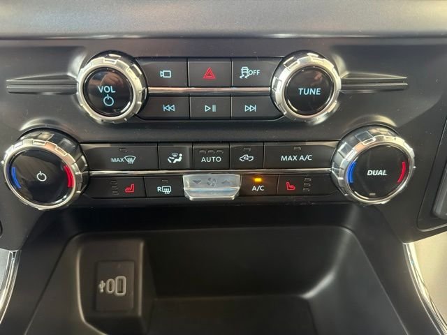 New 2026 Oxford White Ford XLT image 45