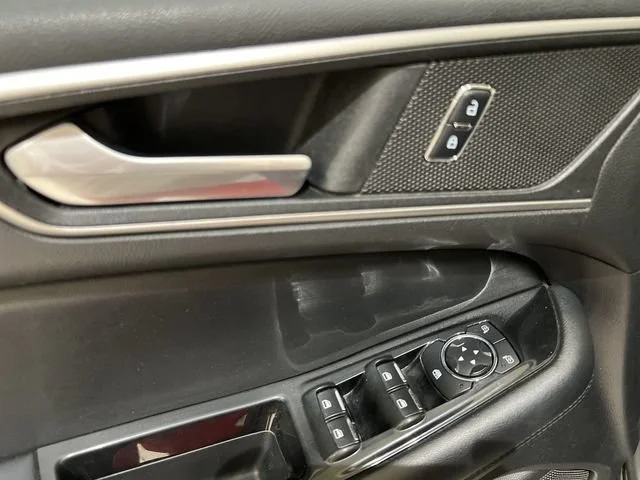 2016 Ford Edge SEL - Photo 22