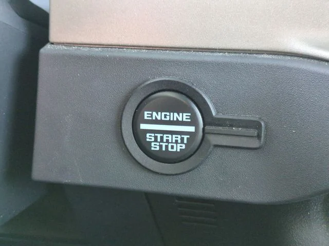 Used 2025 Gray Ford Outer Banks image 26