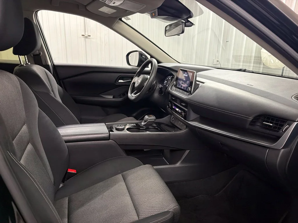 Used 2024 Super Black Nissan SV image 27