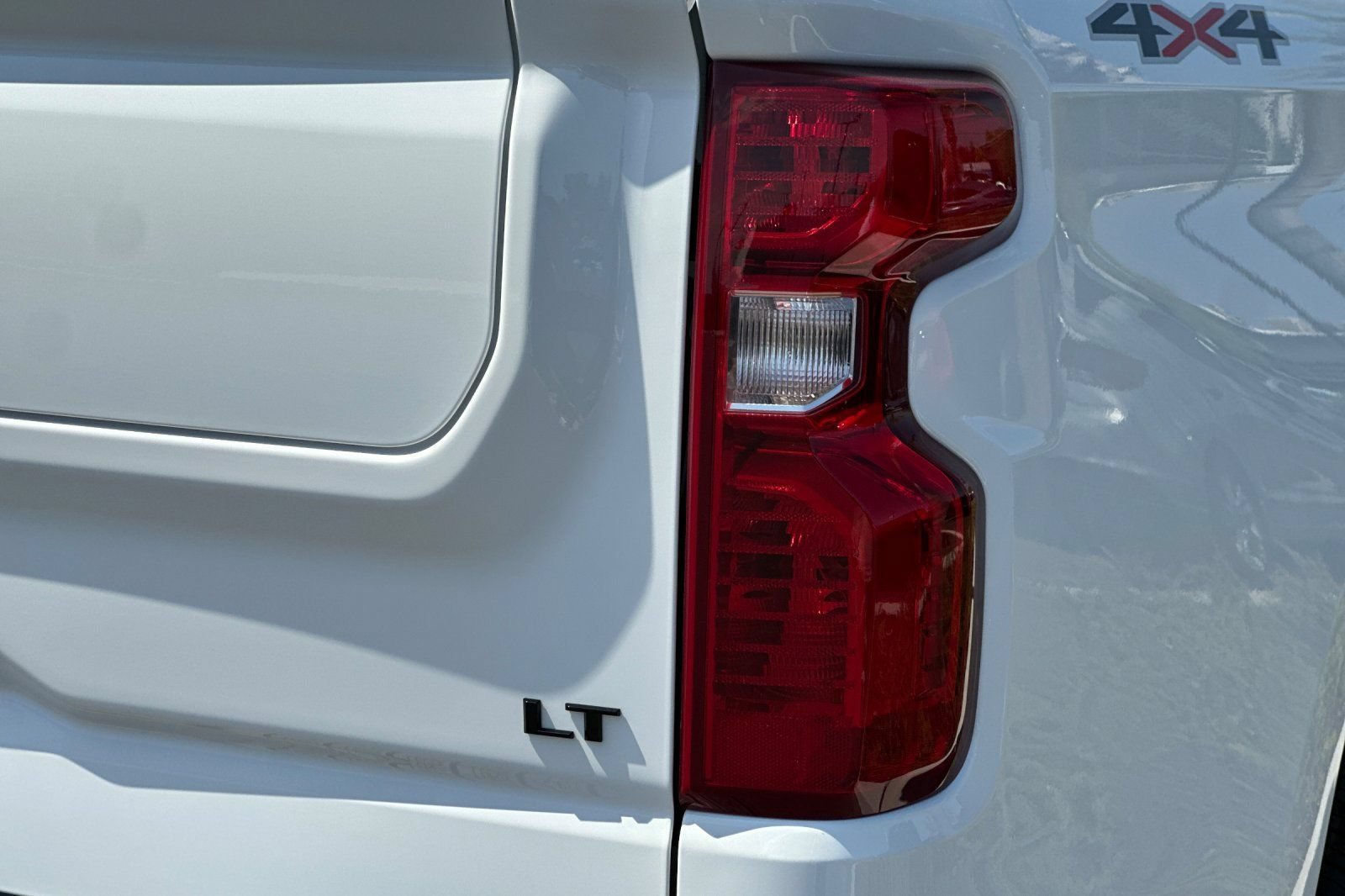 New 2026 Summit White Chevrolet LT image 26