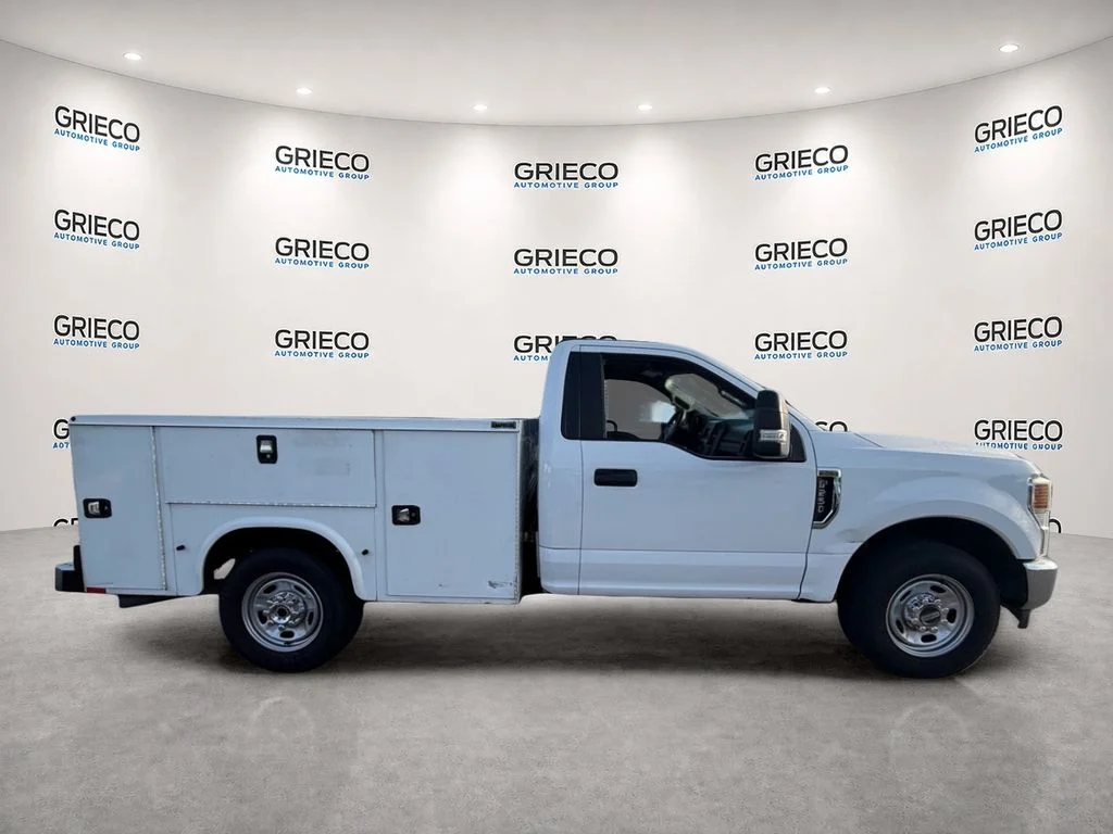 Used 2020 White Ford XL image 8