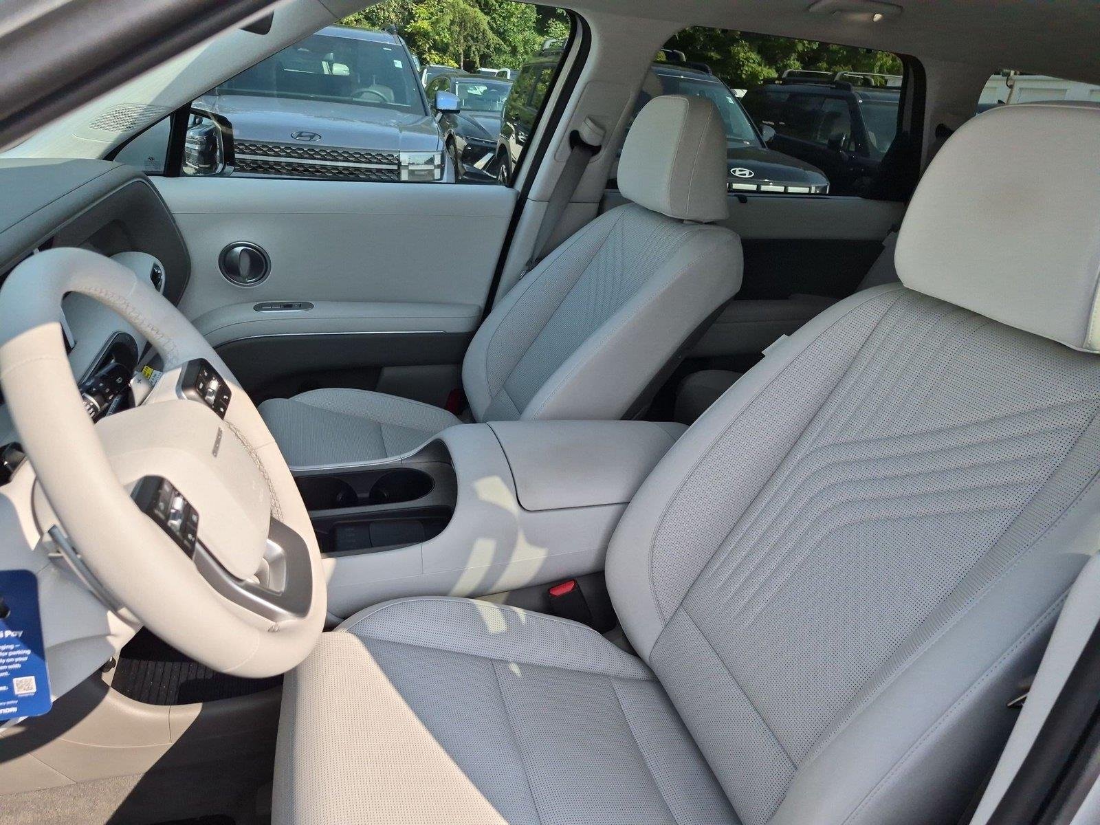 Used 2026 Typhoon Silver Metallic Hyundai SEL 8P image 17