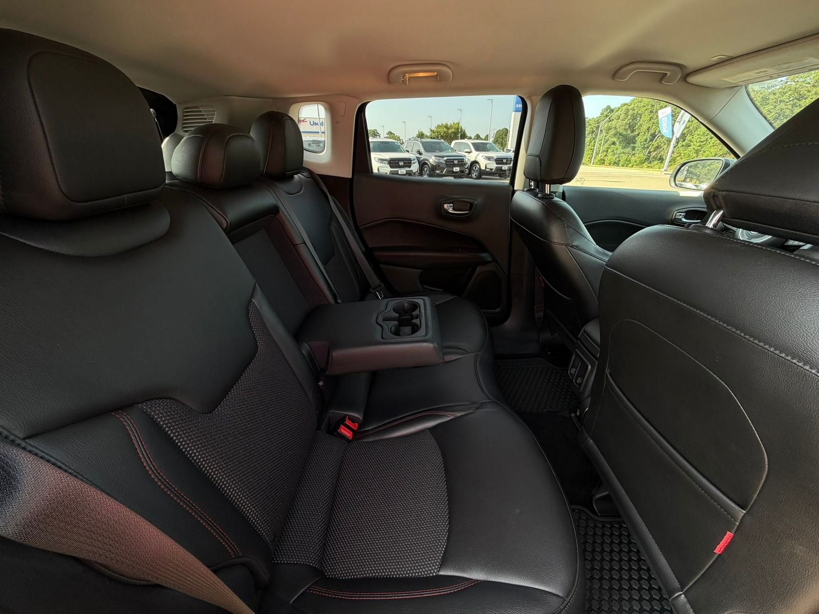 Used 2019 Jazz Blue Pearlcoat Jeep Trailhawk image 27