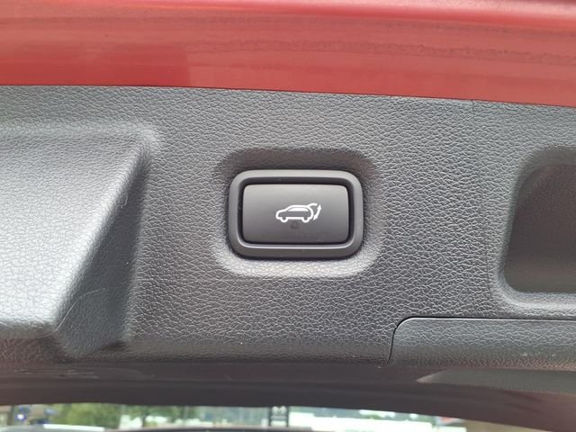 Used 2023 Red Hyundai SEL image 16
