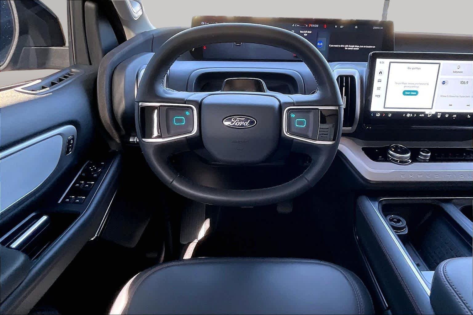 Used 2025 Agate Black Metallic Ford Active image 6