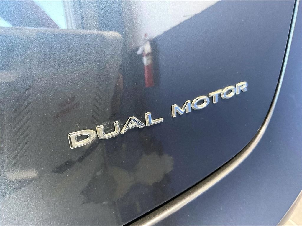 Used 2018 Gray Tesla Long Range image 29