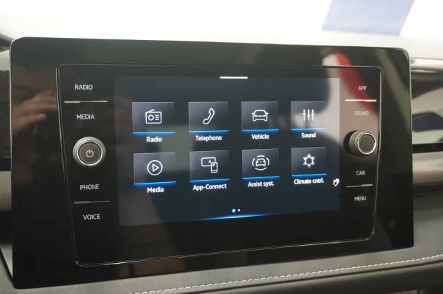 New 2026 Deep Black Pearl Volkswagen SE Black image 29