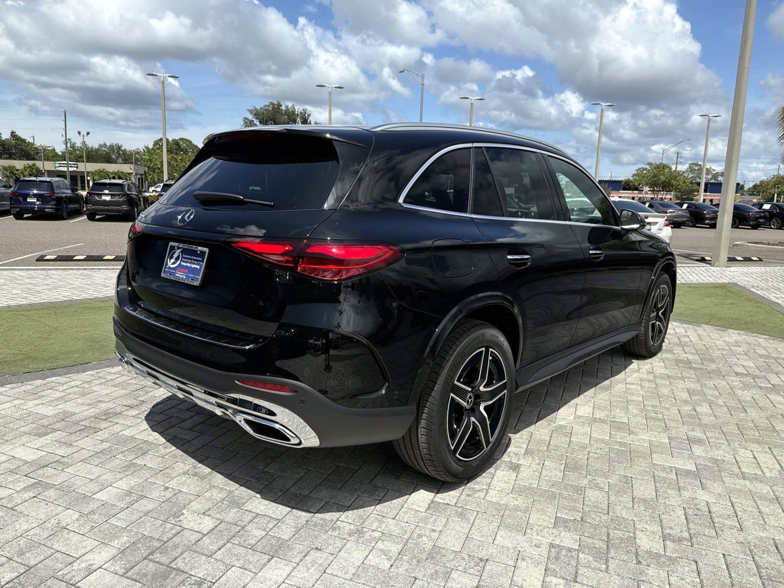 New 2026 Black Mercedes-Benz 300 SUV image 5
