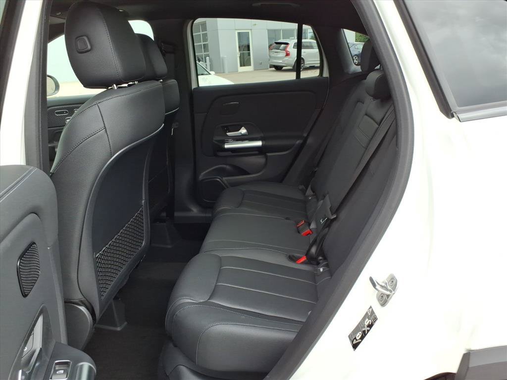 New 2026 Polar White Mercedes-Benz GLA 250 image 12
