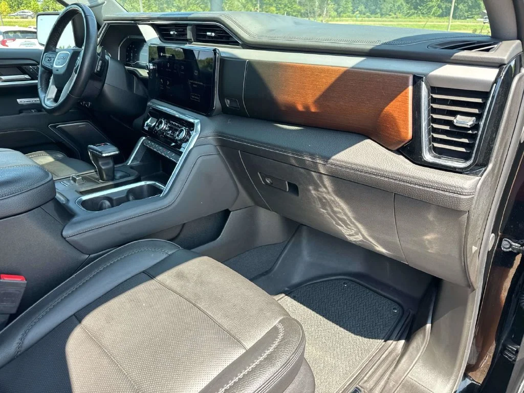 Used 2024 Black GMC Denali image 23