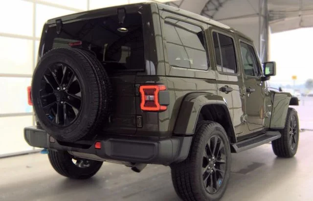 Used 2023 Green Jeep Sahara 4xe image 4