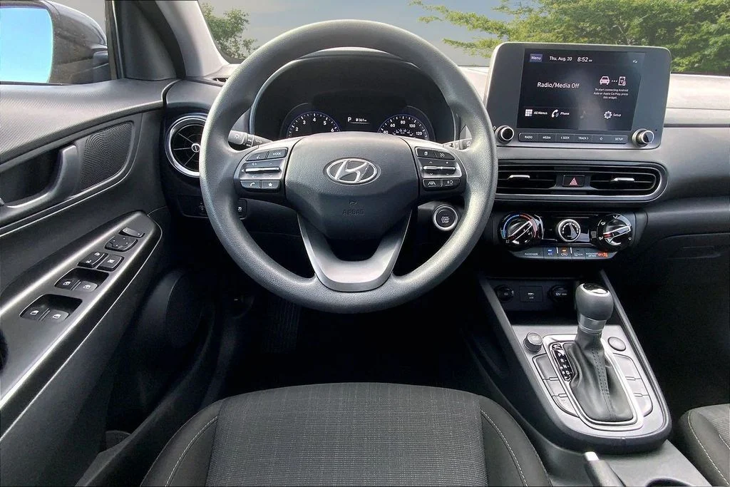 Used 2023 Gray Hyundai SEL image 8