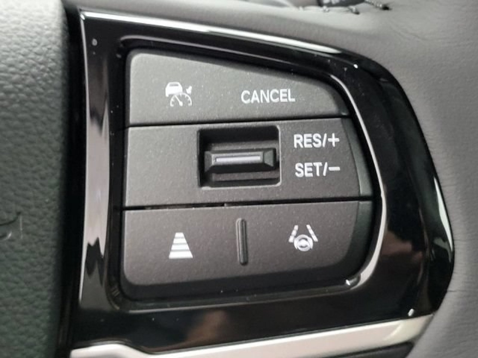 New 2026 Platinum White Pearl Honda Touring image 19