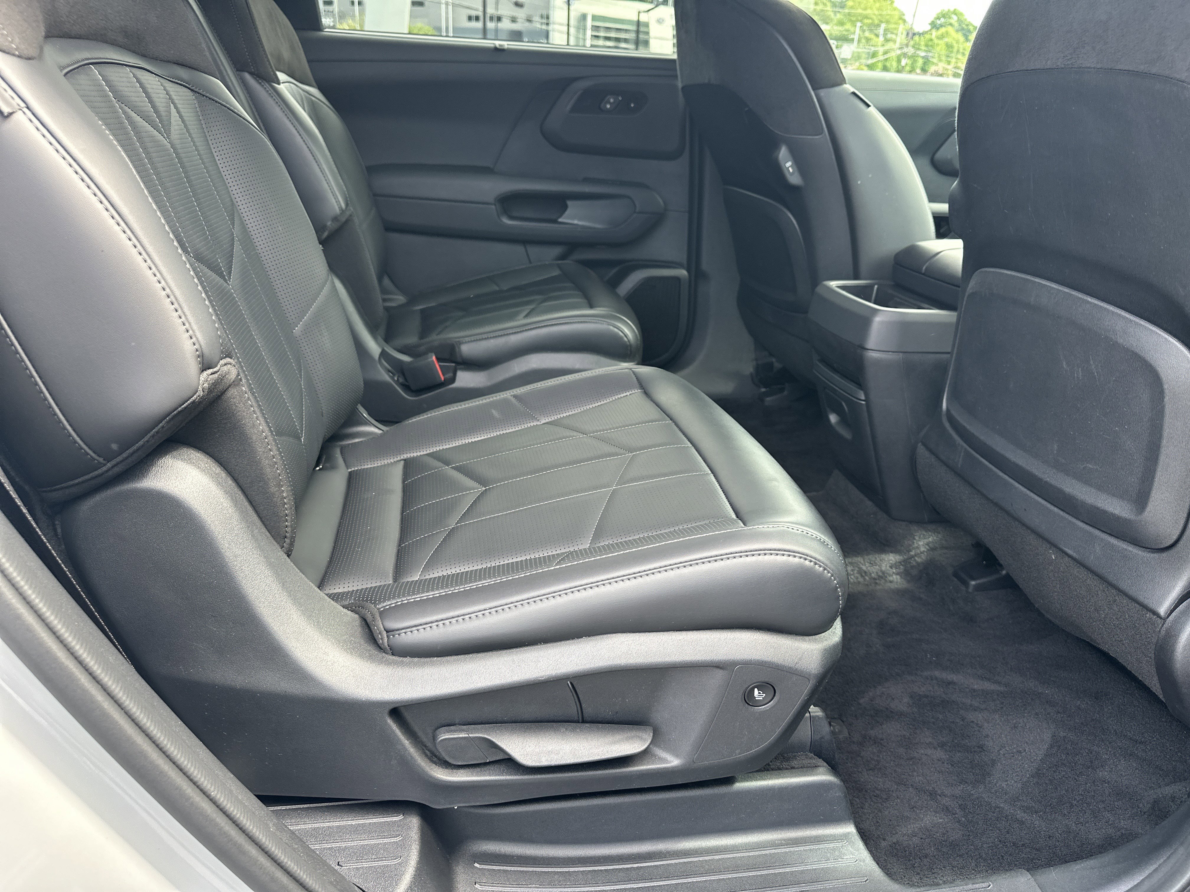 Used 2027 Wolf Gray Kia X-Line SX-Prestige image 17