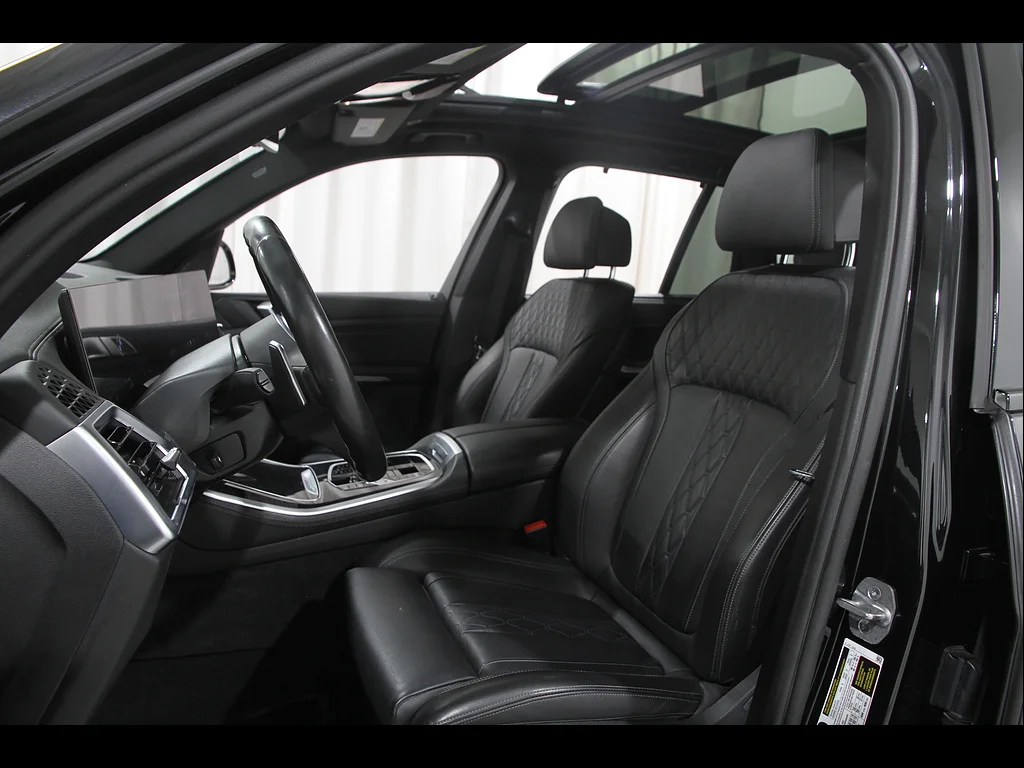 Certified Used 2024 BLACK BMW xDrive40i image 5