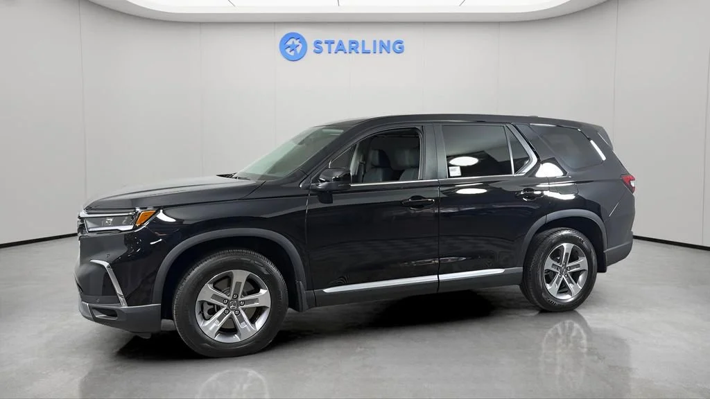 Used 2025 Black Honda EX-L image 3