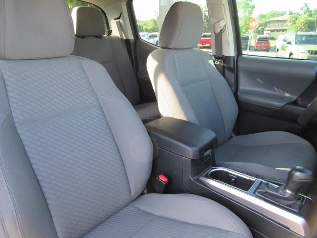 Used 2022 Black Toyota SR5 image 10