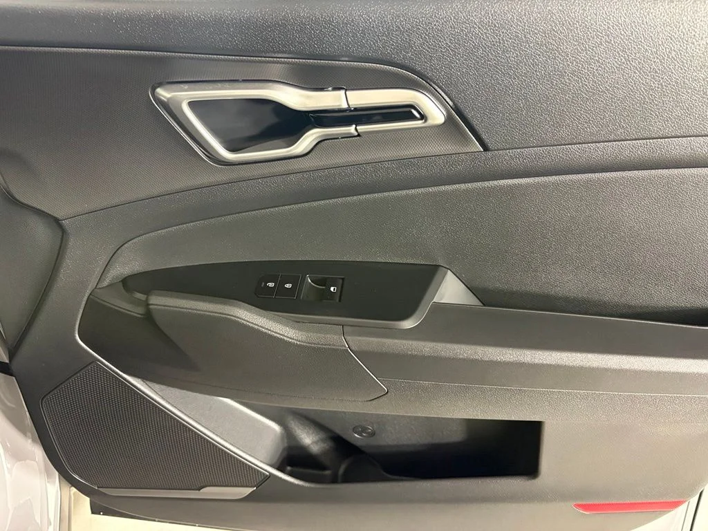New 2027 Wolf Gray Kia S image 12