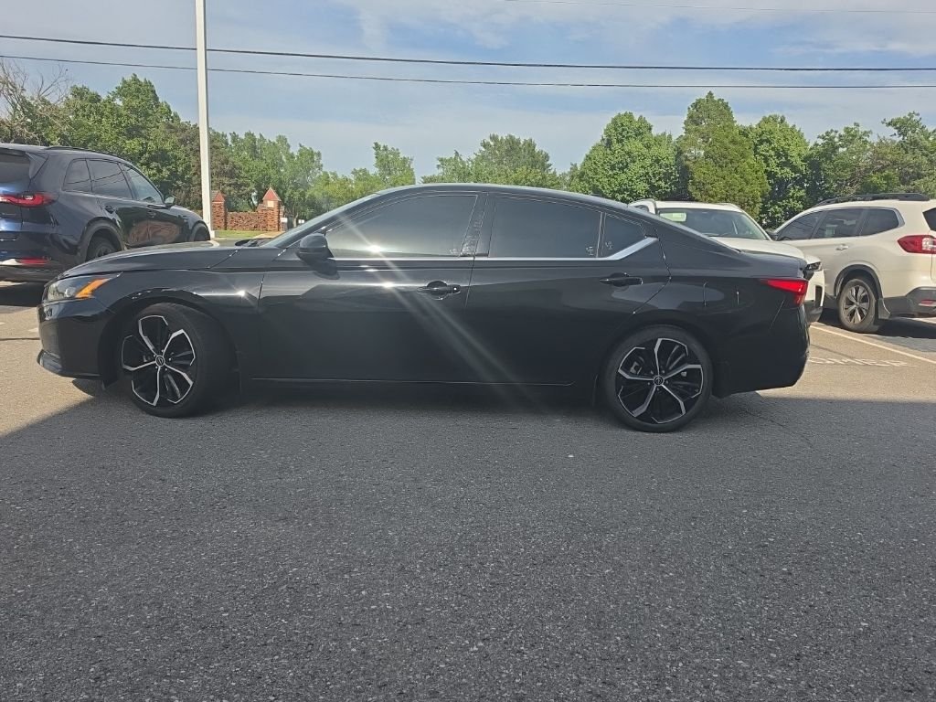 Used 2023 Black Nissan 2.5 SR image 19