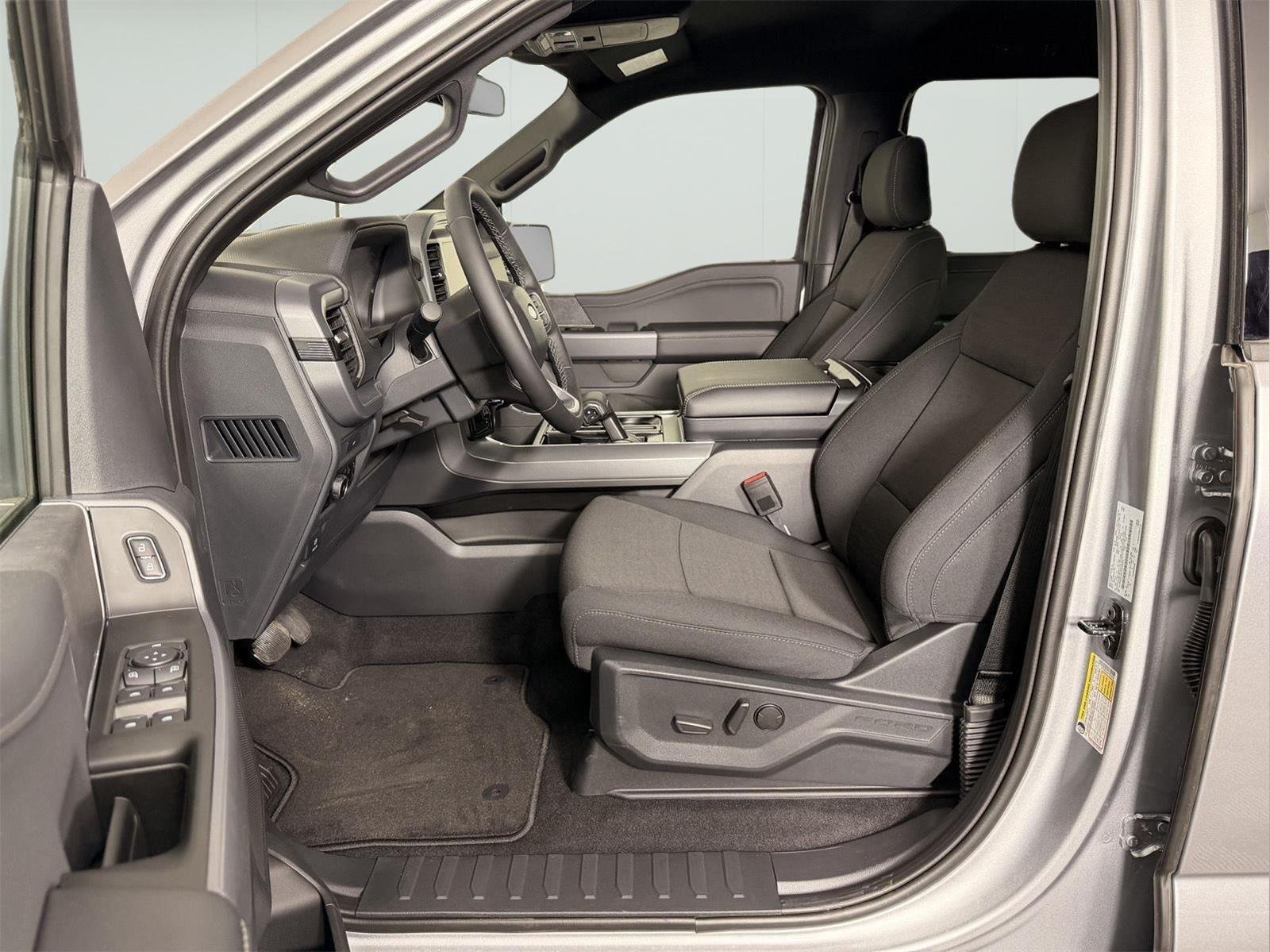 New 2026 Iconic Silver Metallic Ford XLT image 12