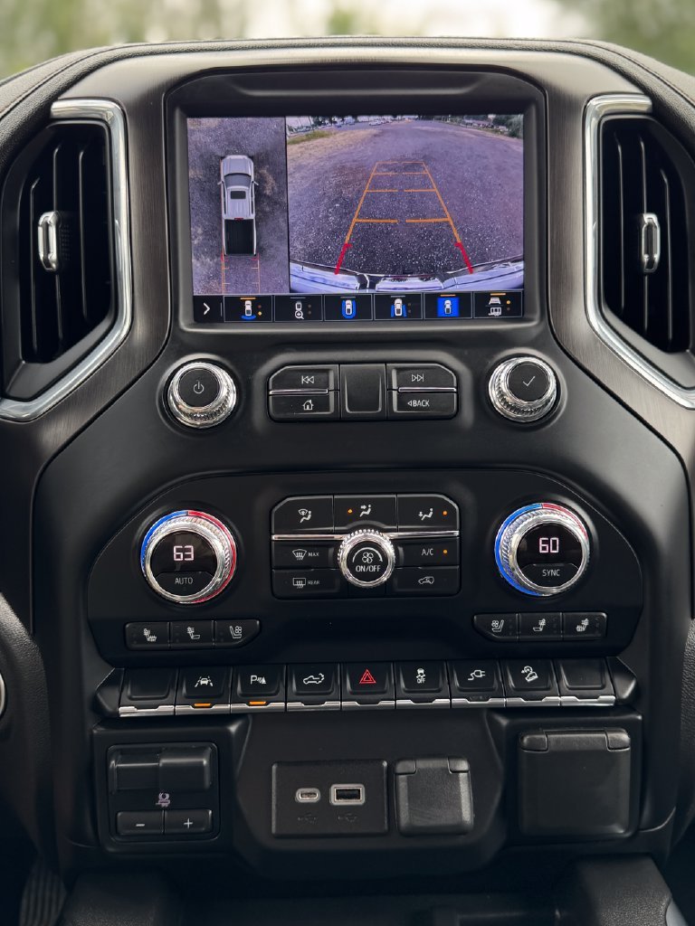 Used 2022 Summit White GMC AT4 image 20