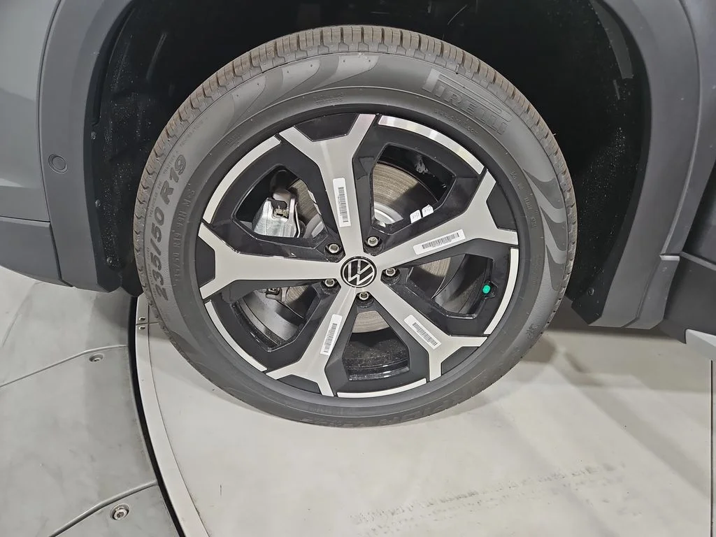 New 2026 Gray Volkswagen 2.0T SE image 26