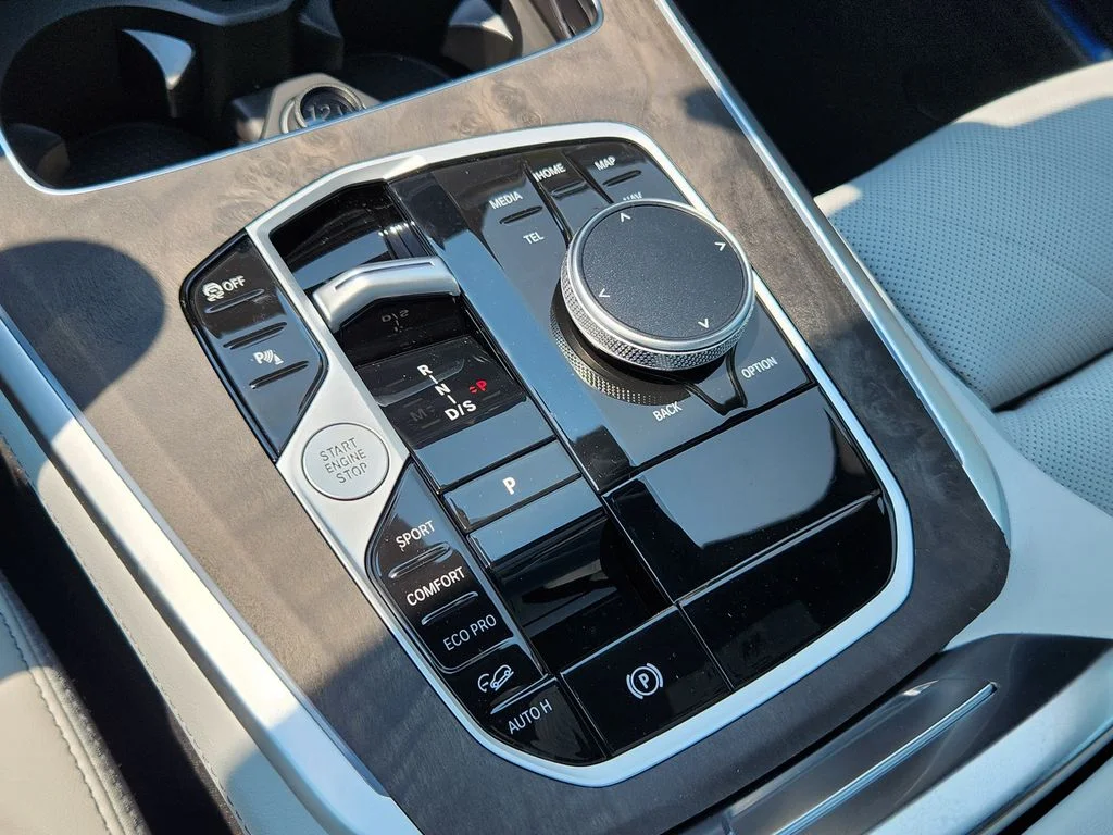 New 2026 Skyscraper Grey Metallic BMW xDrive40i image 18