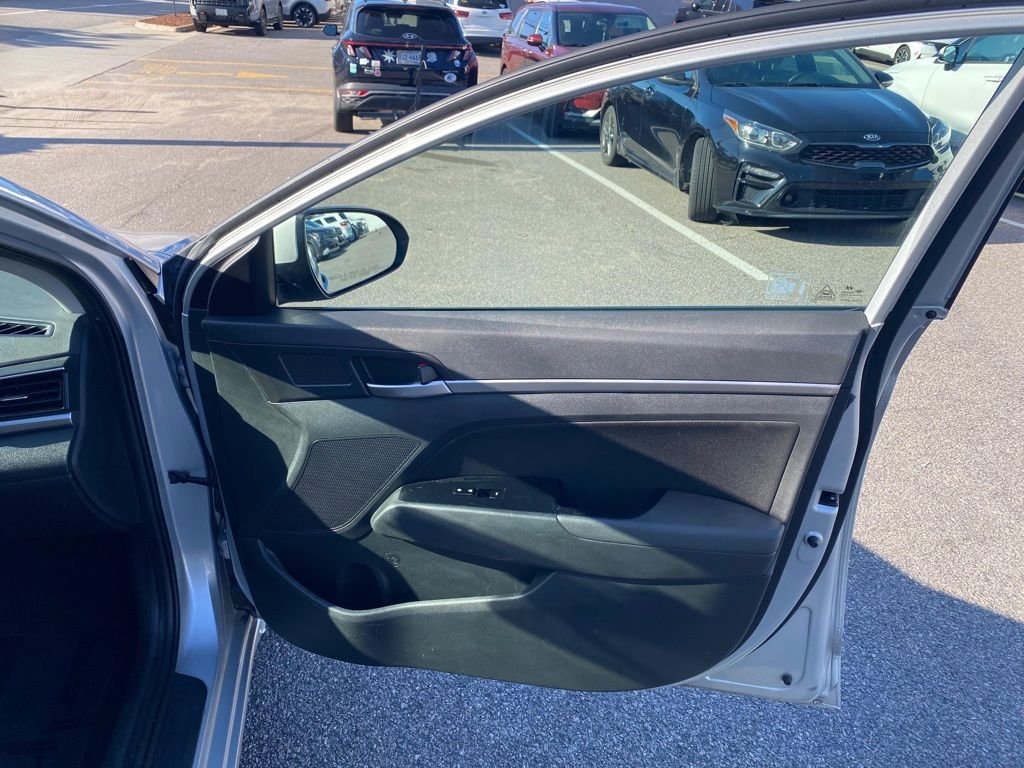 Used 2019 Silver Hyundai SEL image 14