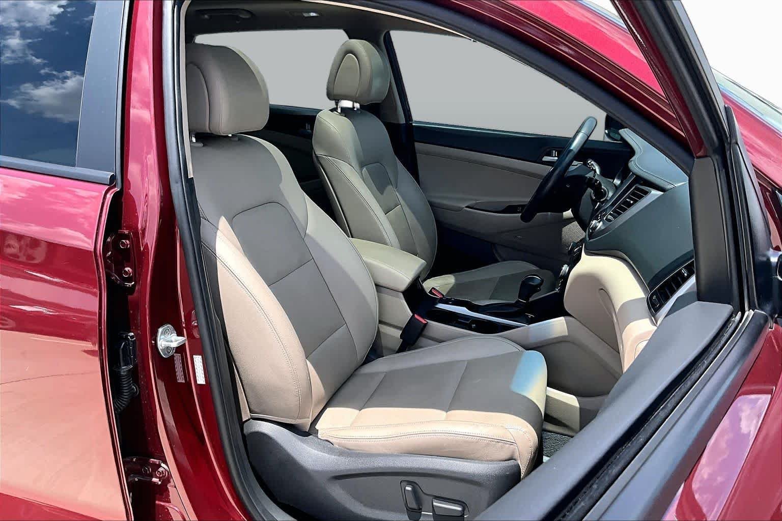 Used 2017 Ruby Wine Hyundai Limited image 9