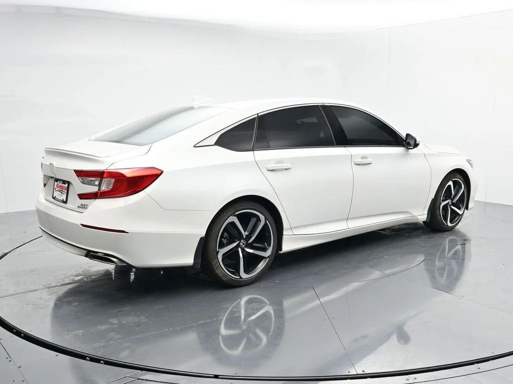 Used 2019  Honda Sport 2.0T image 7