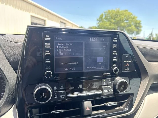 Used 2022 Gray Toyota L image 20