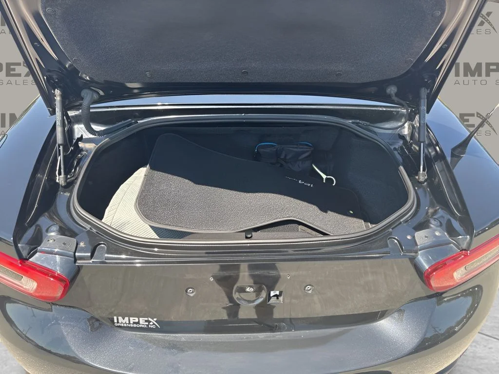 Used 2018 Black FIAT Classica image 24