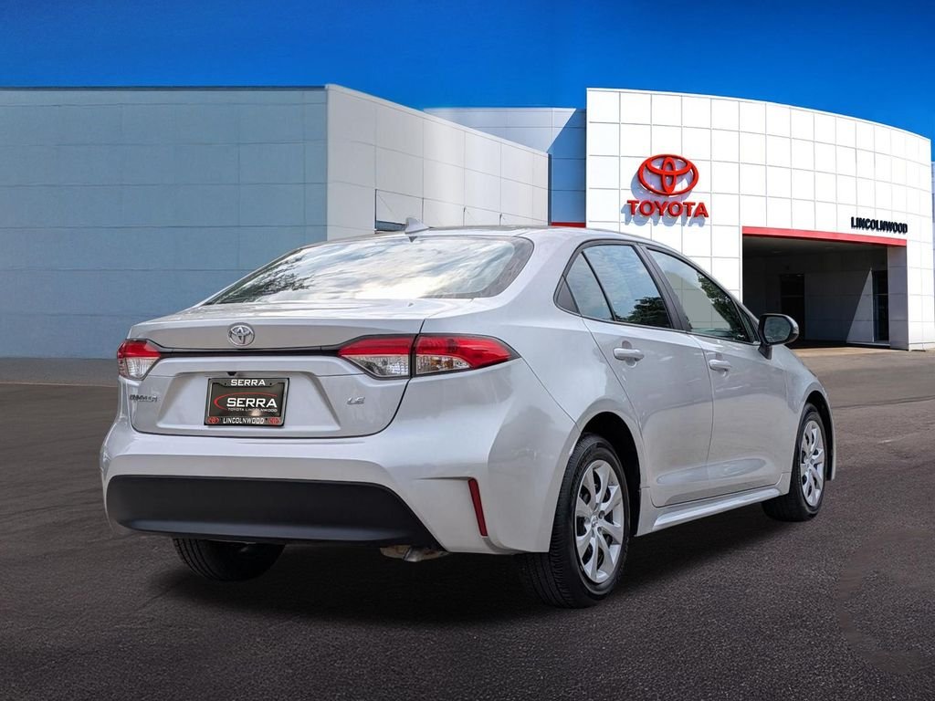 Used 2025 Silver Toyota LE image 10