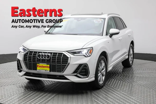 2023 Audi Q3 Premium