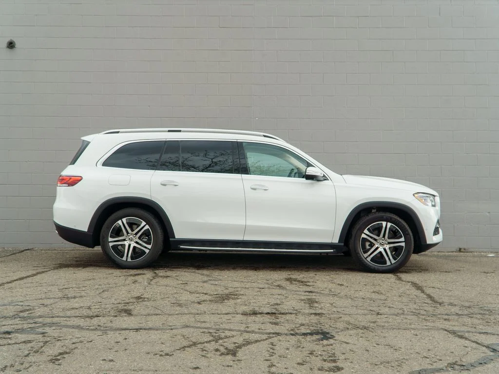 Used 2022  Mercedes-Benz GLS 450 image 8