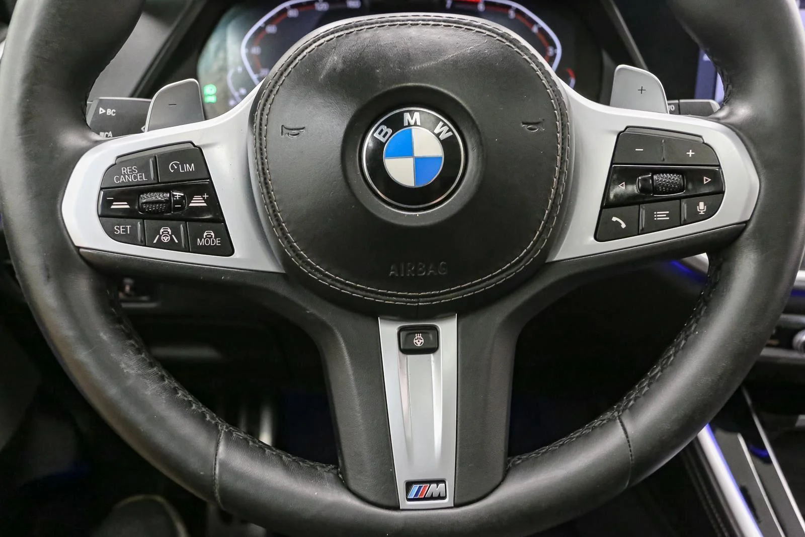 Used 2019 Black Sapphire Metallic BMW xDrive50i image 40