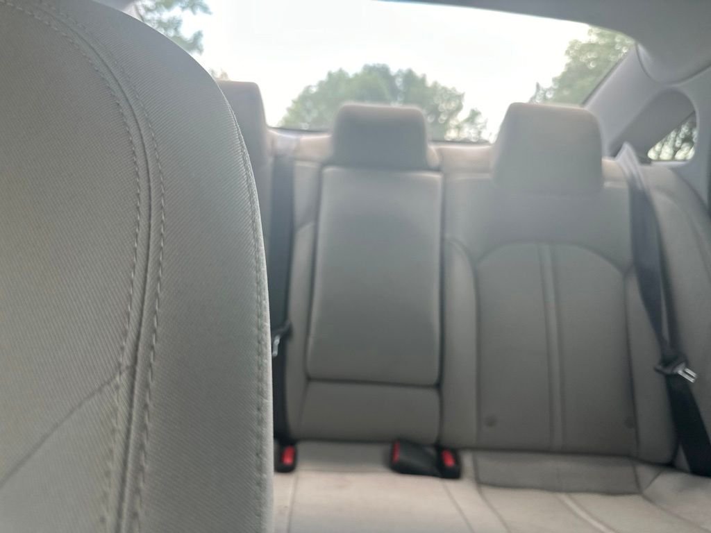 Used 2019 Red Hyundai SE image 18