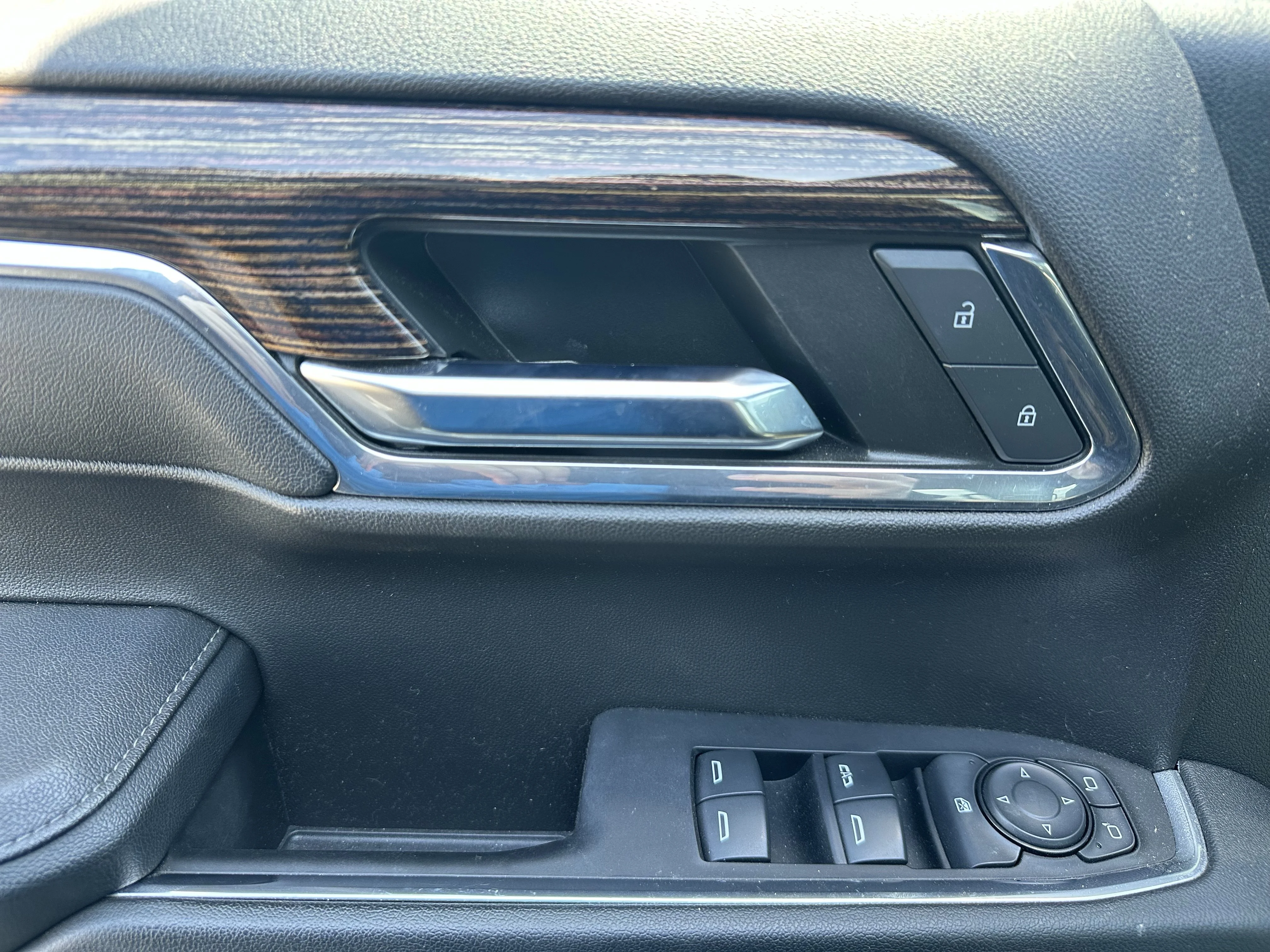 Certified Used 2024 Black GMC SLE image 7