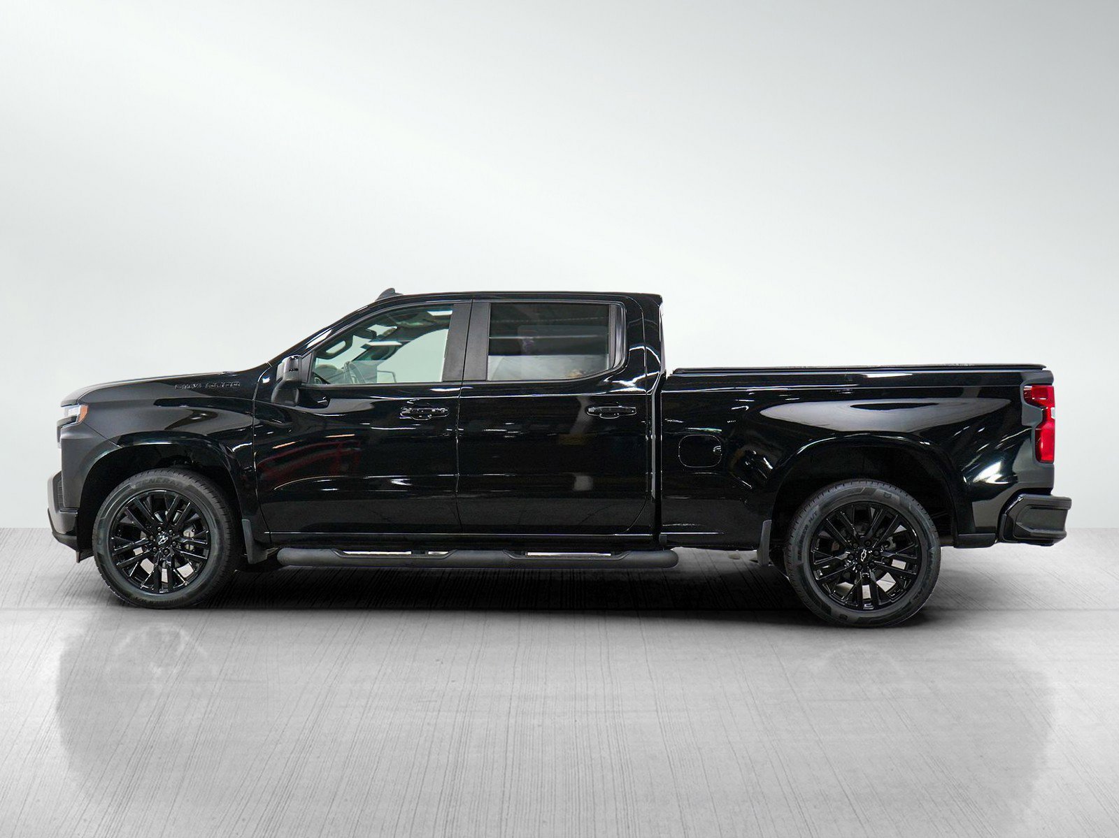 Used 2022 Chevrolet Silverado 1500 Limited RST with VIN 1GCUYEED6NZ116292 for sale in White Bear Lake, Minnesota