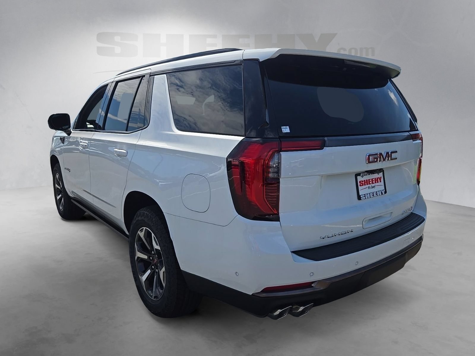 2026 GMC Yukon AT4 Ultimate - Photo 5