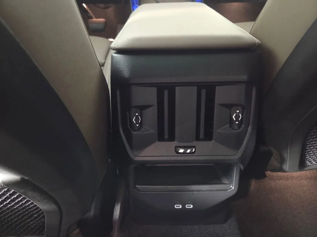 Used 2025 Skyscraper Gray Metallic BMW 30 xDrive image 25