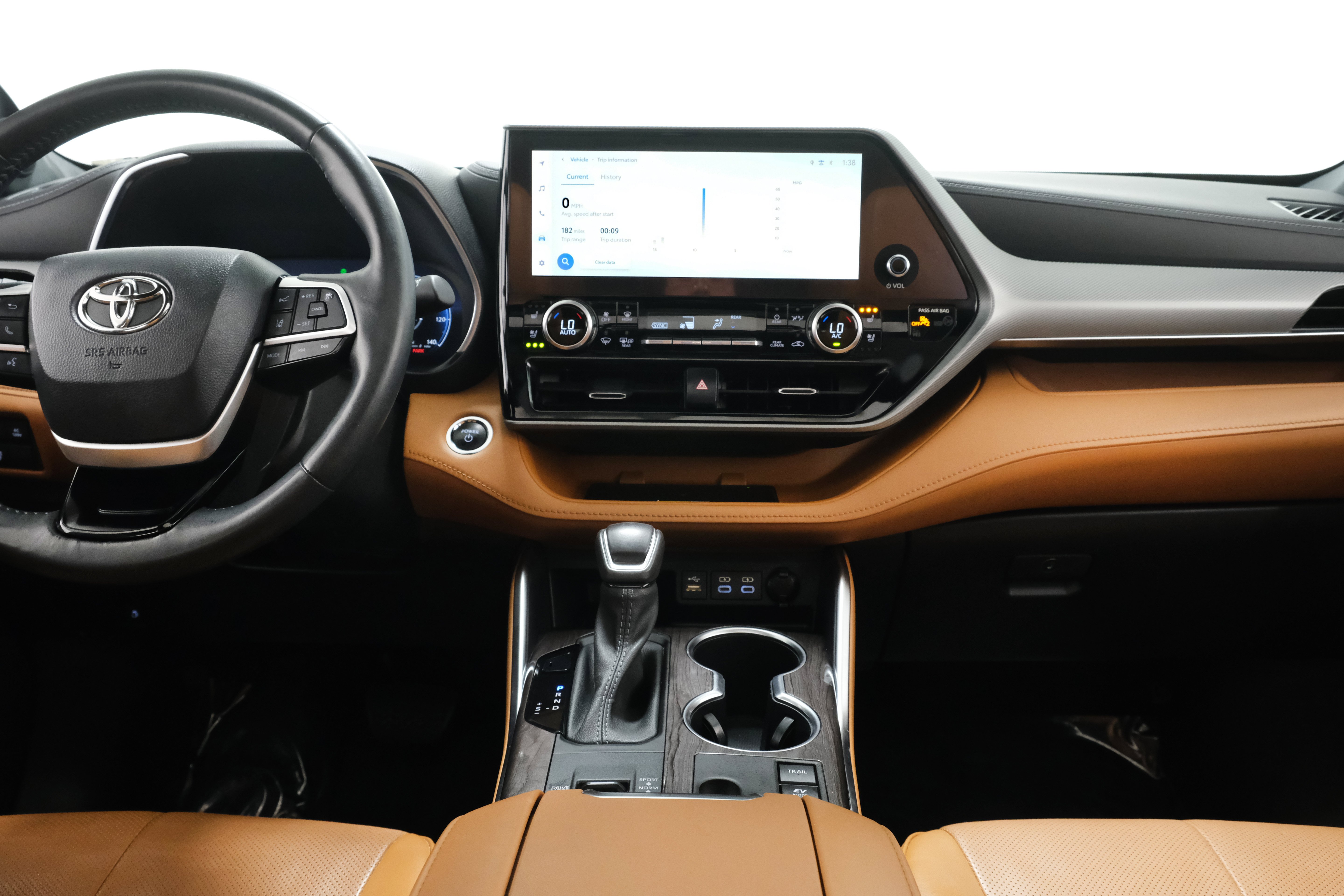 Used 2023 Wind Chill Pearl Toyota Platinum image 10