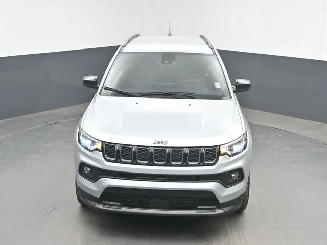 Used 2025 Silver Jeep Latitude image 30