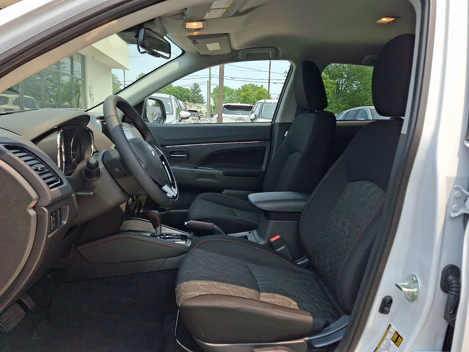 New 2026 White Mitsubishi 2.0 LE image 11
